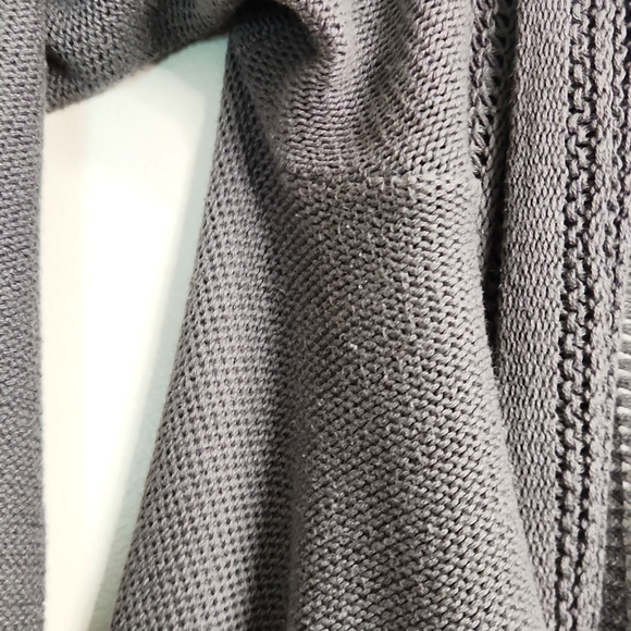 Goddis Grey Flowy Cardigan Sweater, Size M/L ~ GUC - Picture 5 of 8